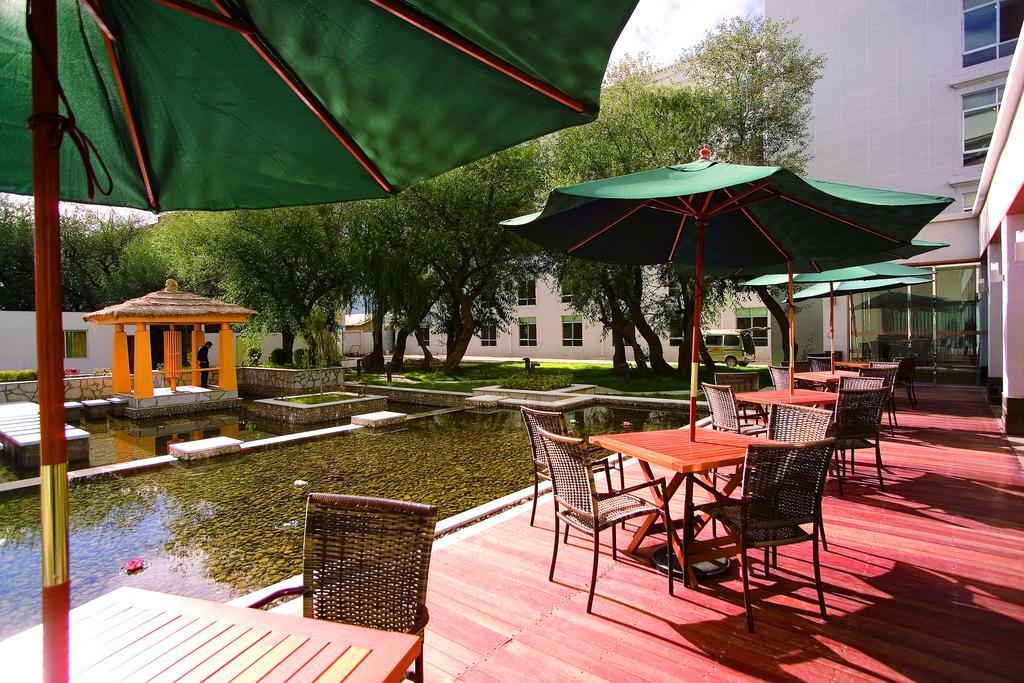 Jardin Secret Hotel Лхаса Екстериор снимка